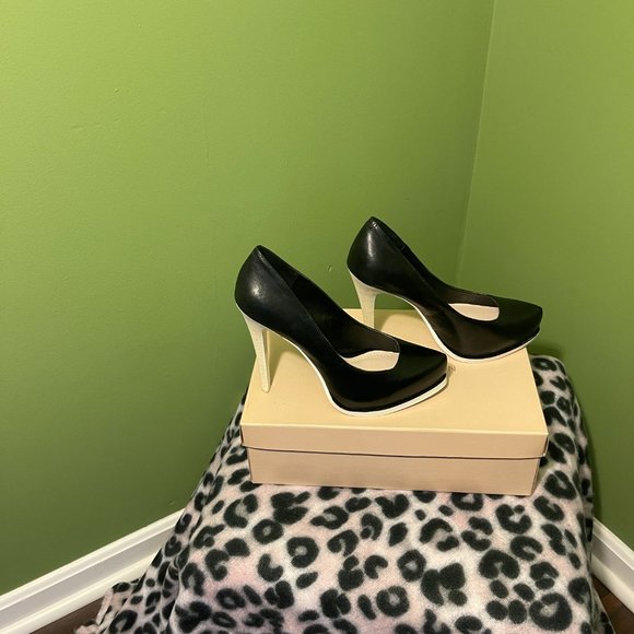 BCBGenration - Picture 3 of 3